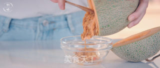 蜜瓜芒果思慕雪，哈蜜瓜的最in吃法！的做法步骤：1