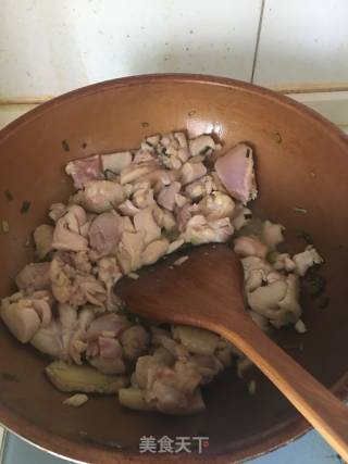 辣椒炒鸡丁的做法步骤：6