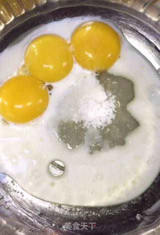蔓越莓蒸蛋糕的做法步骤：2