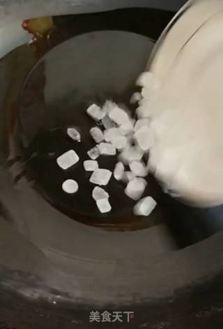 家常炖五花肉的做法步骤：4