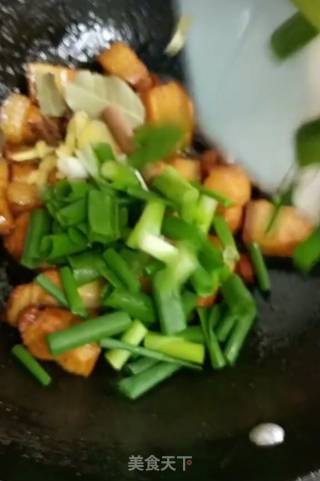 家常炖五花肉的做法步骤：7