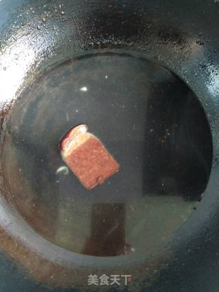 腊肉炒香干蒜薹的做法步骤：3