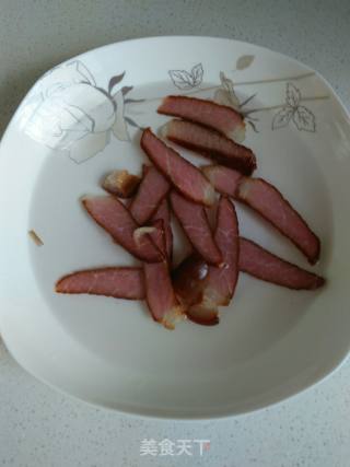 腊肉炒香干蒜薹的做法步骤：4