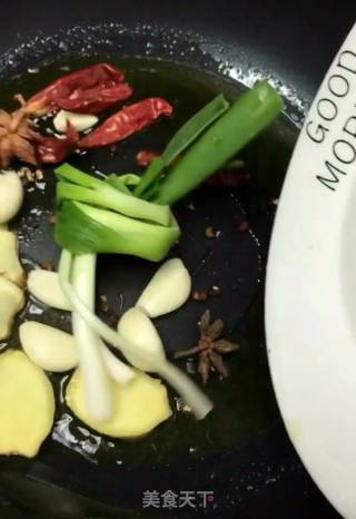 鲫鱼炖豆腐的做法步骤：3