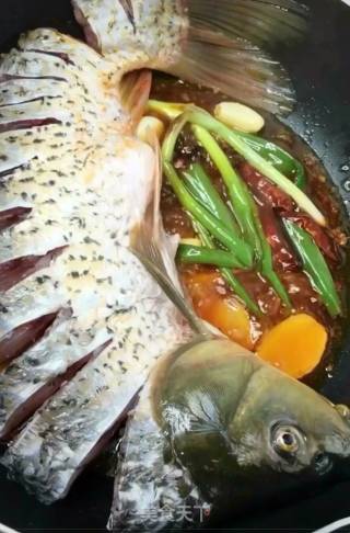 鲫鱼炖豆腐的做法步骤：6