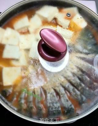 鲫鱼炖豆腐的做法步骤：8
