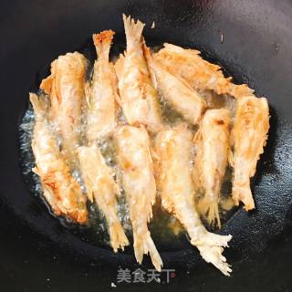 油炸小鱼的做法步骤：7