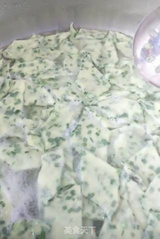 香辣韭菜面片的做法步骤：8