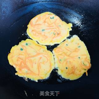 胡萝卜蛋饼的做法步骤：5