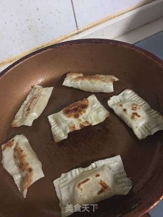馄饨皮香蕉小饼的做法步骤：4