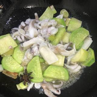 萝卜烧墨鱼的做法步骤：6
