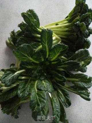 杏鲍菇炒菊花菜的做法步骤：1