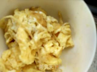 刚出锅的菜:西葫芦炒木耳鸡蛋的做法步骤：9