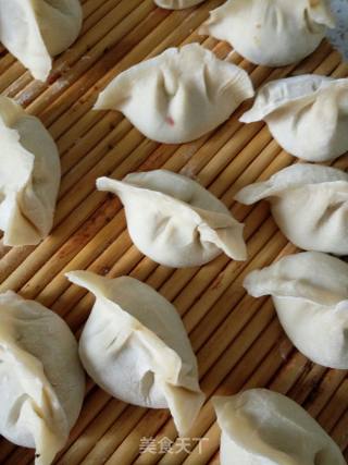 西瓜皮水饺（木耳，胡萝卜，牛肉~）三色水饺的做法步骤：5