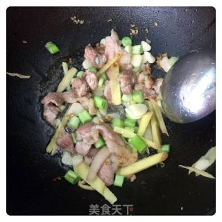 干锅鱼头的做法步骤：5