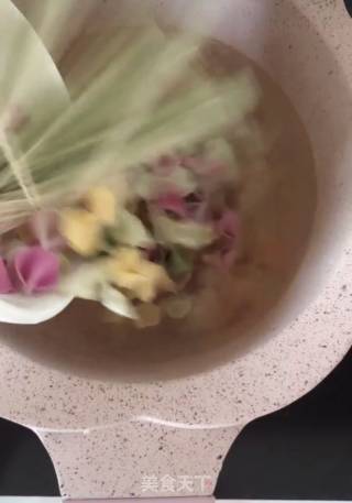 咖喱蔬菜鲜虾面的做法步骤：8