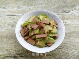 西葫芦炒鸡蛋干的做法步骤：8