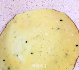 奶香鸡蛋卷的做法步骤：4