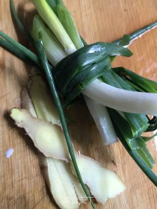 电饭煲焗鸡的做法步骤：6