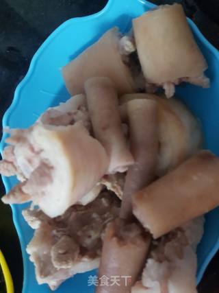 猪尾巴黑豆的做法步骤：2