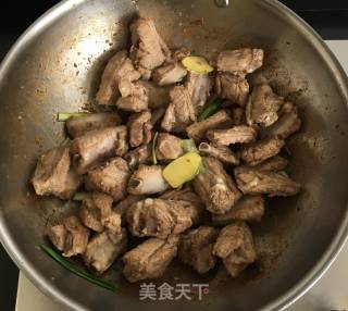 排骨炖海带的做法步骤：4
