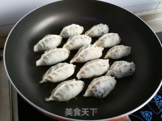 抱蛋煎饺的做法步骤：4