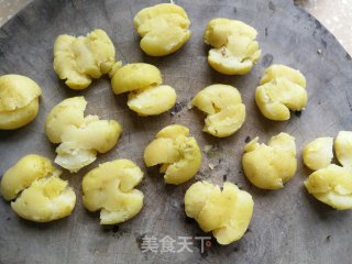 香煎土豆的做法步骤：2