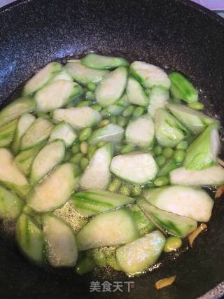丝瓜焖毛豆的做法步骤：7