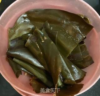 凉拌菜之拌海带丝的做法步骤：1