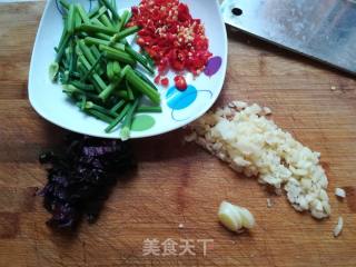 韭菜花炒牛肚的做法步骤：3