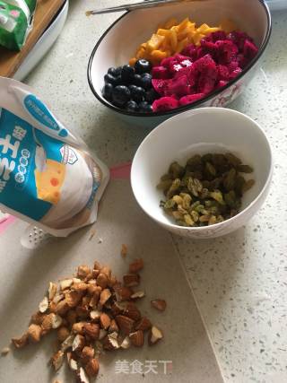 轻松自制炒芝士酸奶的做法步骤：1
