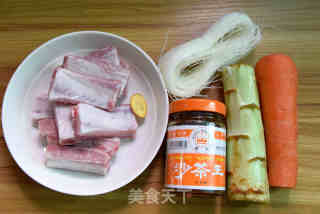 沙茶粉丝蒸排骨的做法步骤：1