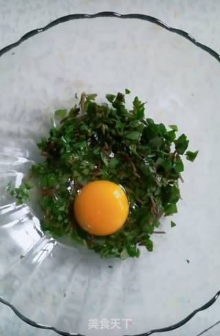 马齿苋鸡蛋饼的做法步骤：3
