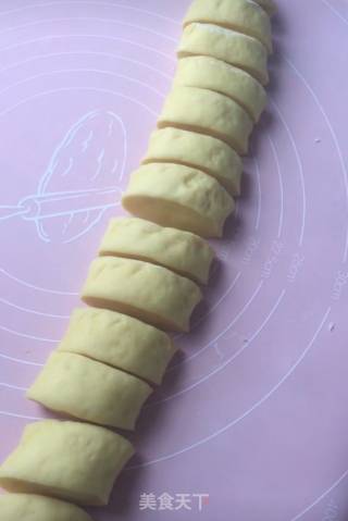 蒸锅版豆沙面包的做法步骤：8