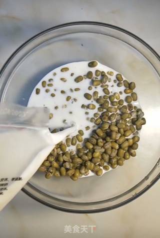 牛奶绿豆冰糕的做法步骤：2