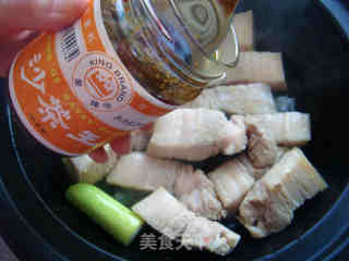 极品红烧肉的做法步骤：4