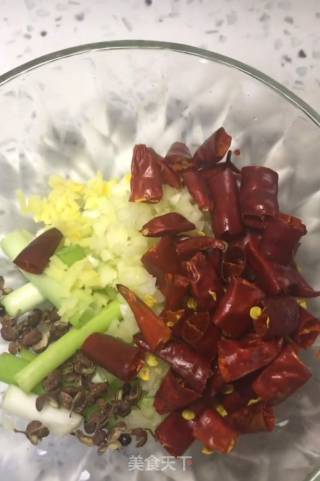 干煸豆角的做法步骤：3