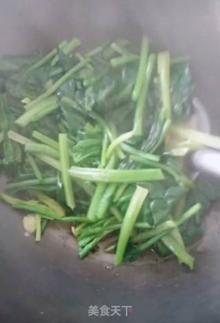 菠菜蛋花汤的做法步骤：7