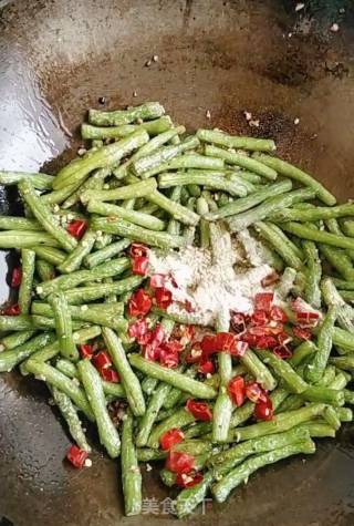 素干煸豆角的做法步骤：7