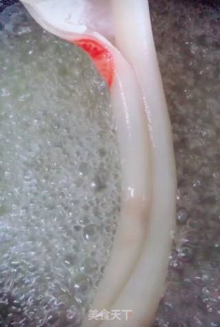 肉皮肠的做法步骤：1
