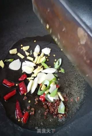 红油腐竹的做法步骤：4