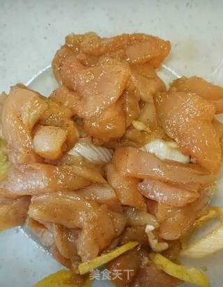 烧烤味鸡肉串的做法步骤：3