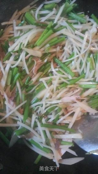 芹菜土豆丝的做法步骤：7