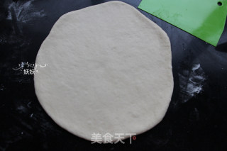 虾仁厚底披萨的做法步骤：5
