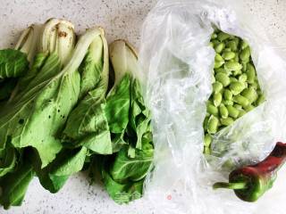 腌菜花炒毛豆的做法步骤：1