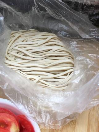 西红柿鸡蛋拌面的做法步骤：1