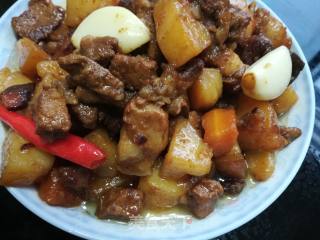 土豆红萝卜烧肉的做法步骤：10