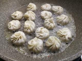 简易版牛肉水煎包的做法步骤：10
