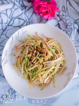 黄瓜拌豆腐丝的做法步骤：8
