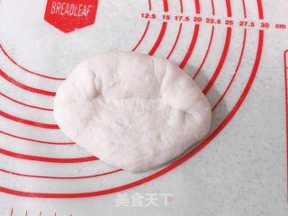 美味时尚面包【纺锤形砂糖黄油餐包】的做法步骤：8